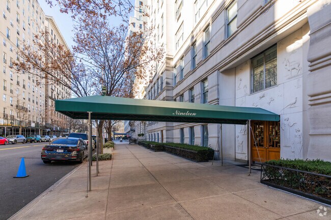 Building Photo - 898 Madison Ave