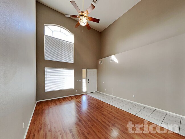 Foto del edificio - 5196 Guardian Peak St