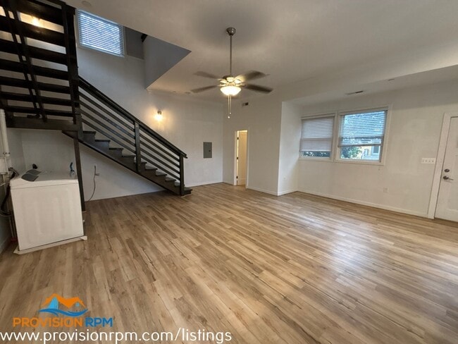 Building Photo - 915 Jackson St
