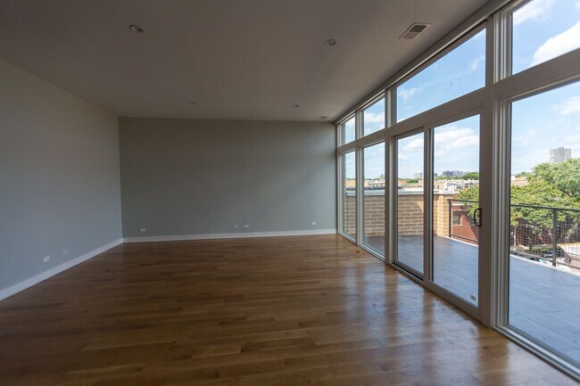 Foto del edificio - 3452 N Southport Ave