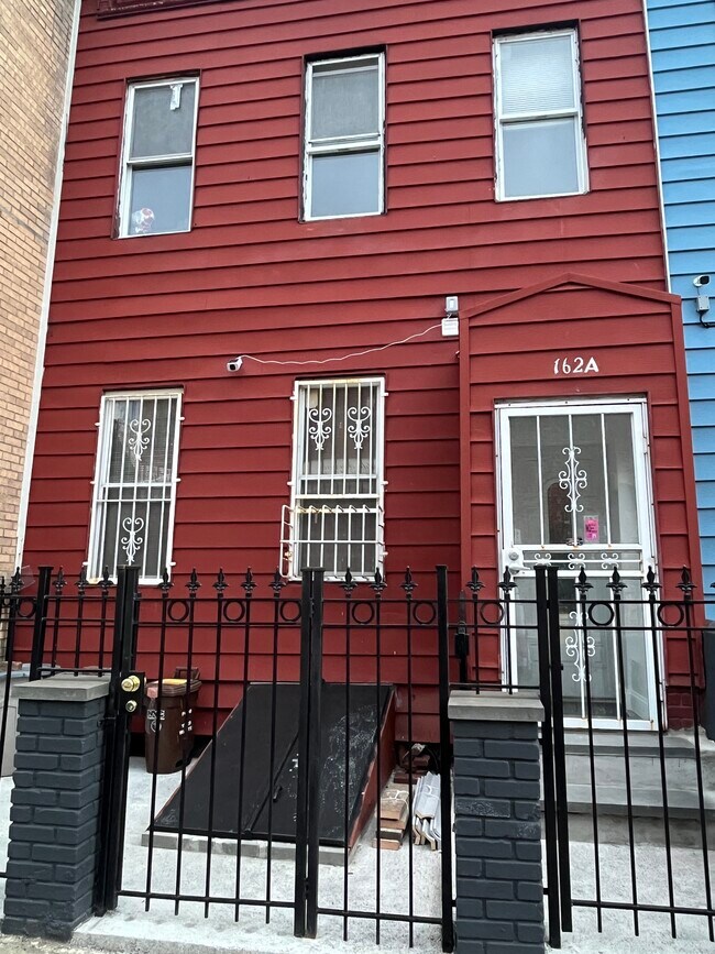 162A 27th Street - Greenwood Heights - 162 27th St