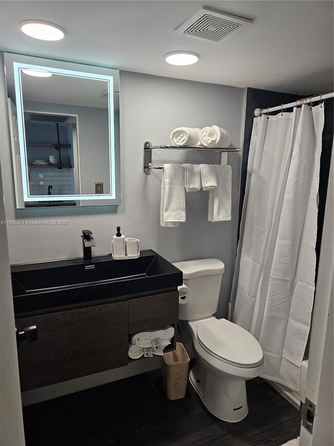 Building Photo - 19201 Collins Ave