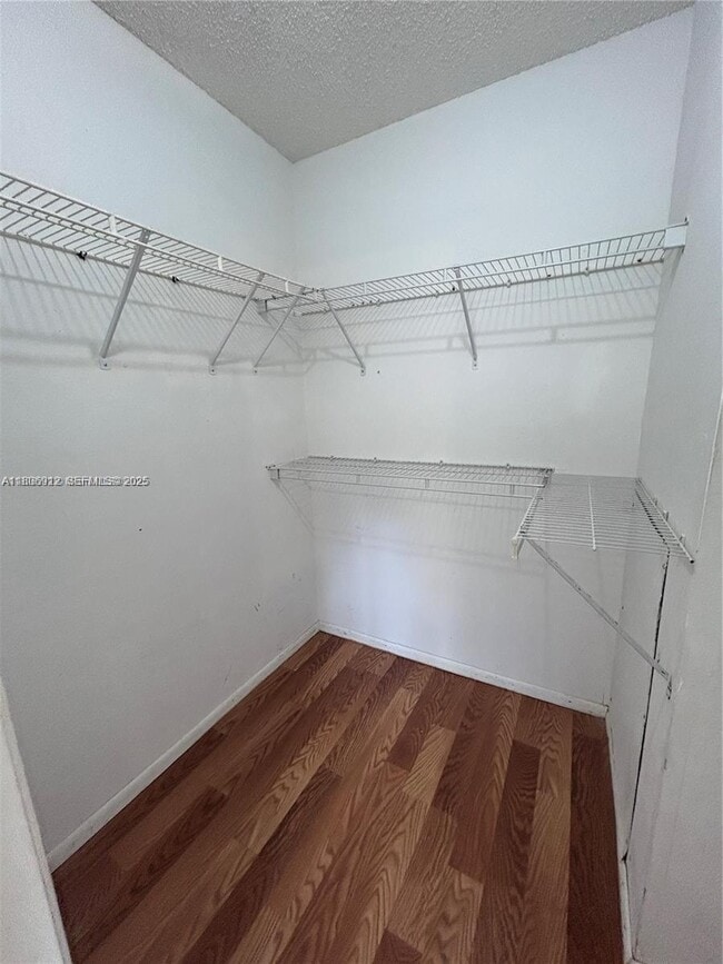 Foto del edificio - 10581 SW 155th Ct