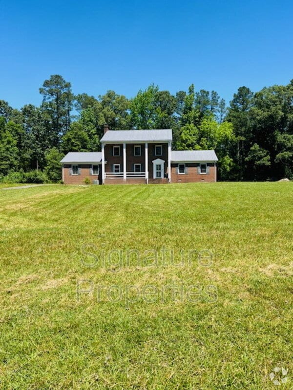 Building Photo - 13225 Old Happy Hill Rd