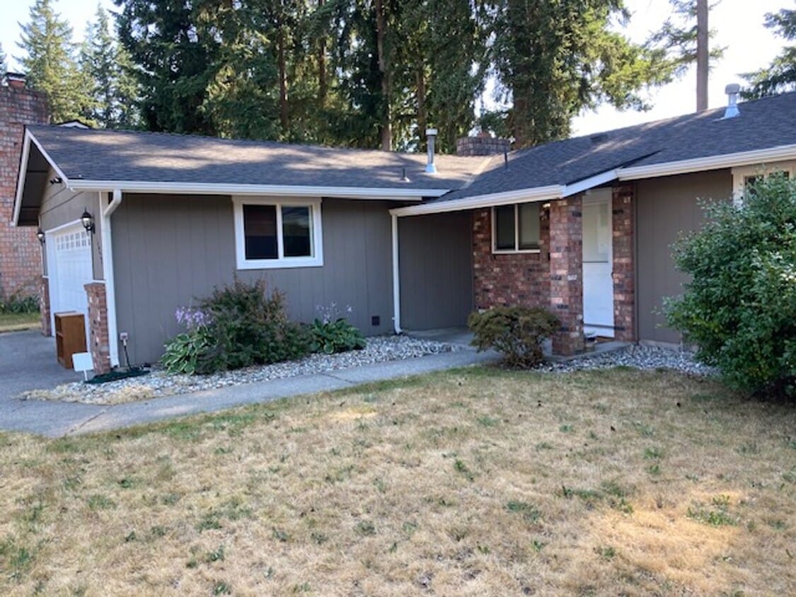 Primary Photo - Charming 3 Bedroom Marysville Rambler