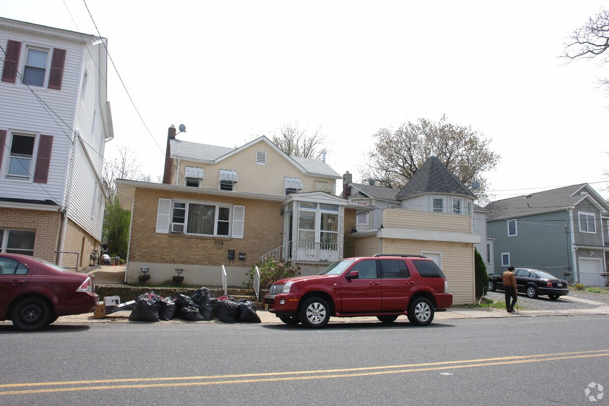 Primary Photo - 278 Chelsea Ave
