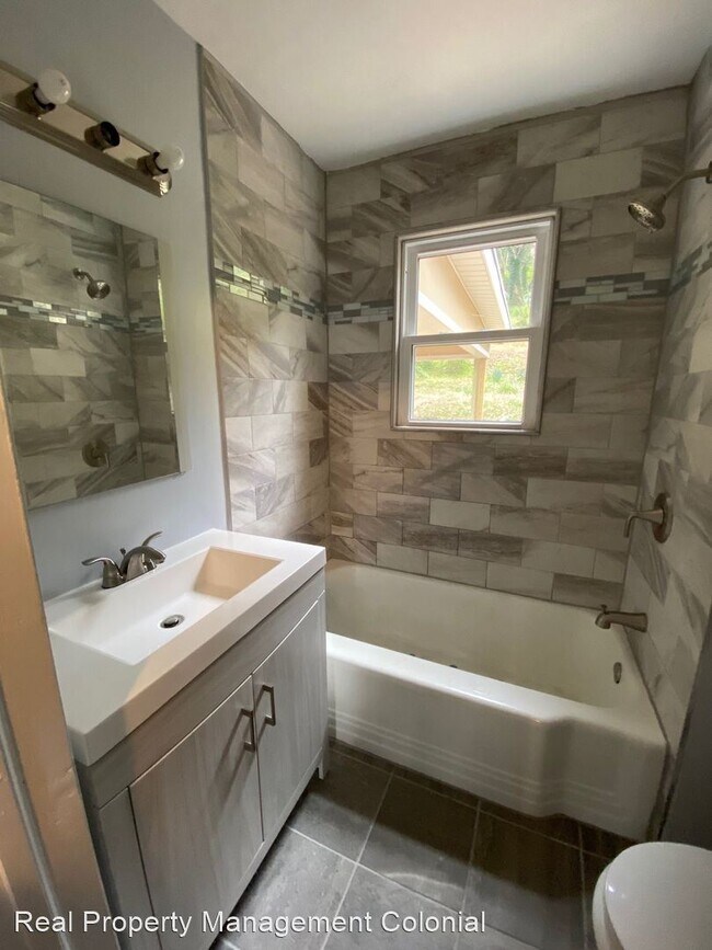 Foto del edificio - 2 br, 1 bath House - 1346 Woodbine Avenue