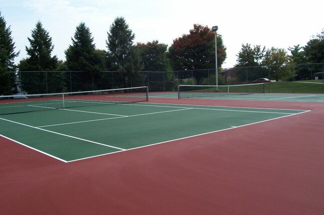 Tennis Courts - 1210 Hampton Hill Ct