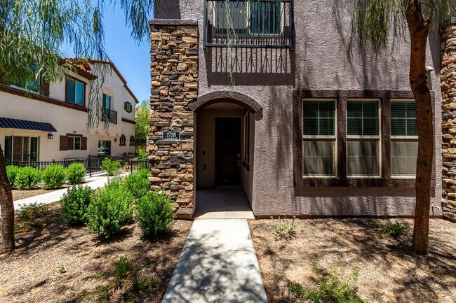 Foto del edificio - 2720 S Decatur Dr