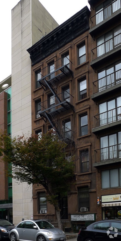 Primary Photo - 357 E 68th St