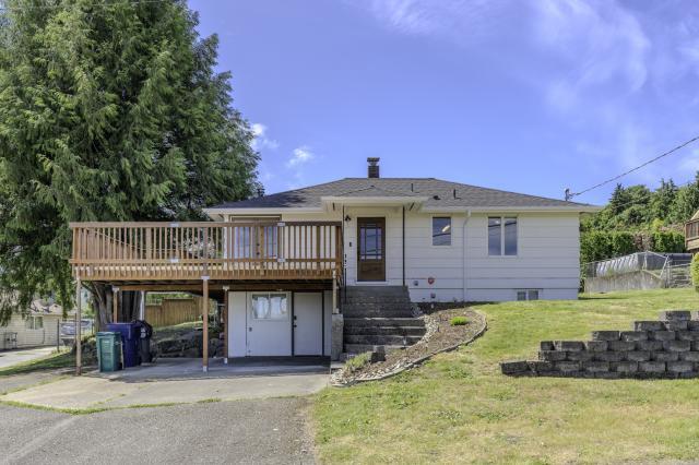 Primary Photo - 3 bedroom in Seattle WA 98178