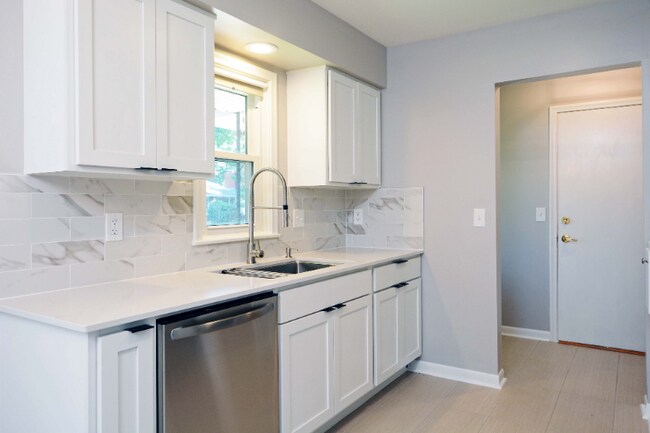 Foto del edificio - 5206 Grandview Ln