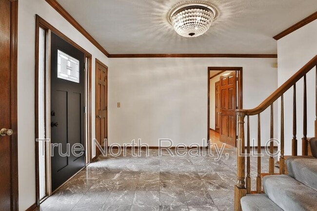 Foto del edificio - 453 Buckhorn Ct