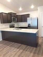 Building Photo - 613 Liberty Park Dr