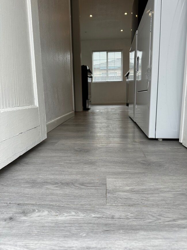 Building Photo - 773 N 14th St