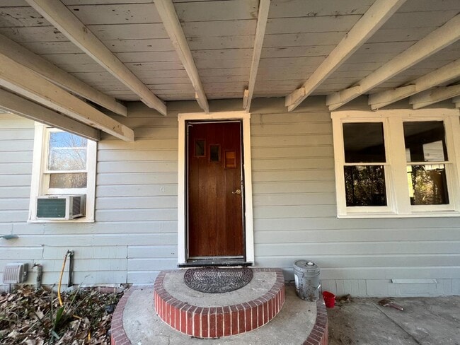 Building Photo - 2408 US-301