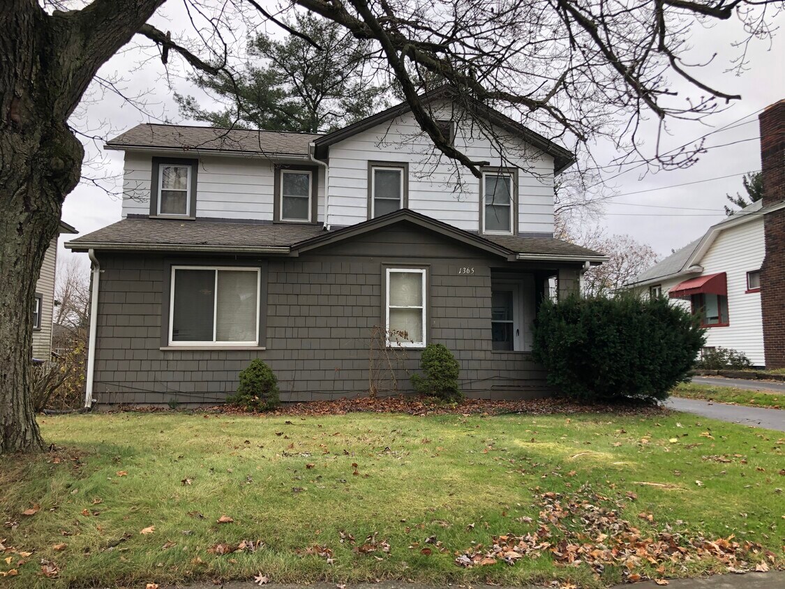 Primary Photo - 1365 Heinz Ave