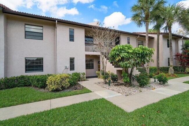Foto del edificio - 21500 Cypress Hammock Dr