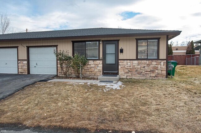 Foto del edificio - 3689 Grant Dr