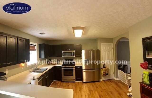 Foto del edificio - 3658 Southwick Dr NW