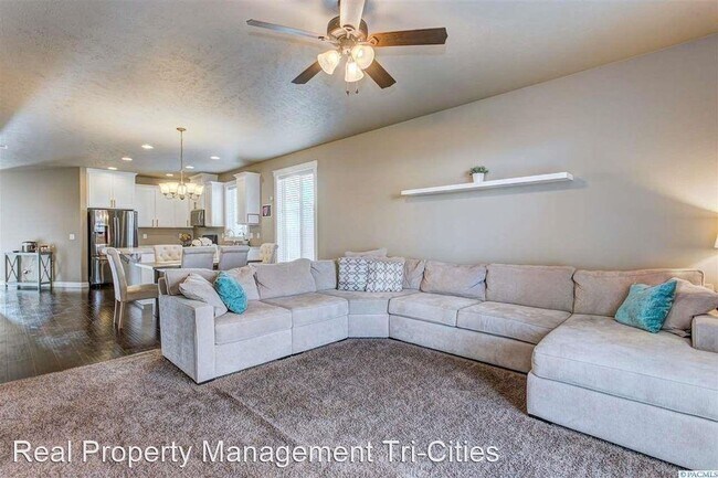 Foto del edificio - 3 br, 2 bath House - 4015 St. Paul