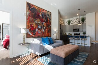 Interior Photo - Ashley Scholars Landing I