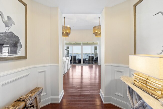 Building Photo - 309 E Ocean Ave