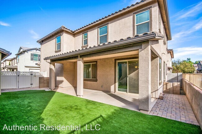 Building Photo - 3 br, 2.5 bath House - 872 S Pheasant Dr