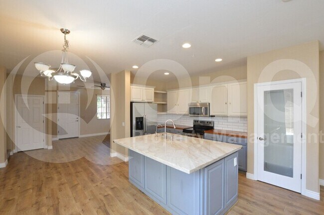 Foto del edificio - 4249 E Santa Fe Ln