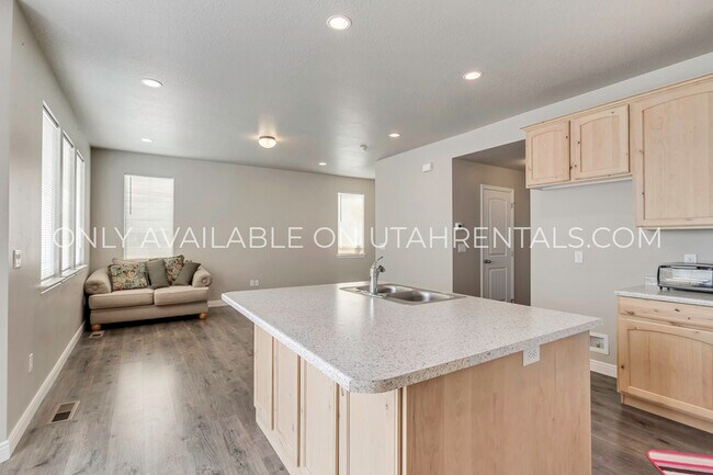 Building Photo - 12847 S New Rowley Ln