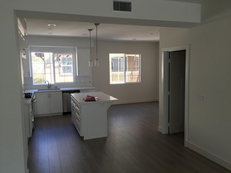 Beautiful 4 bedroom, 3.5 bathroom home in San Luis Obispo!