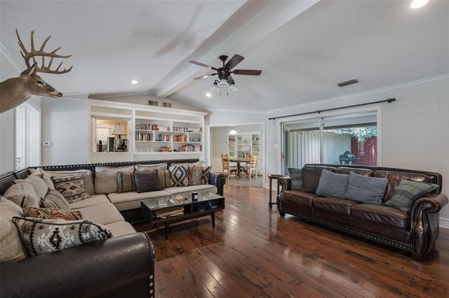Foto del edificio - 6129 Glennox Ln