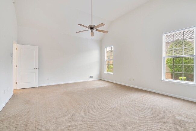 Interior Photo - Barclay Square at Princeton Forrestal