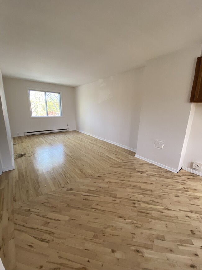 Photo du bâtiment - 6602 Av 14E