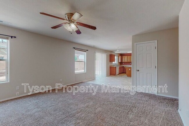 Foto del edificio - 7615 Red Finch Ct NW