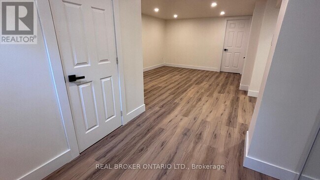 Photo du bâtiment - 767 Gaspe Ave