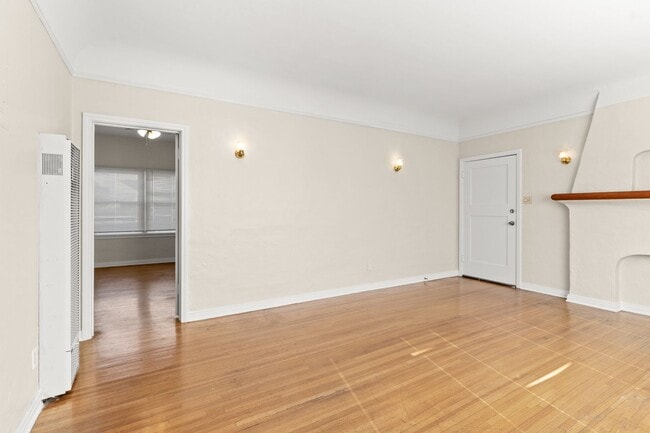 Building Photo - 1715 Termino Ave