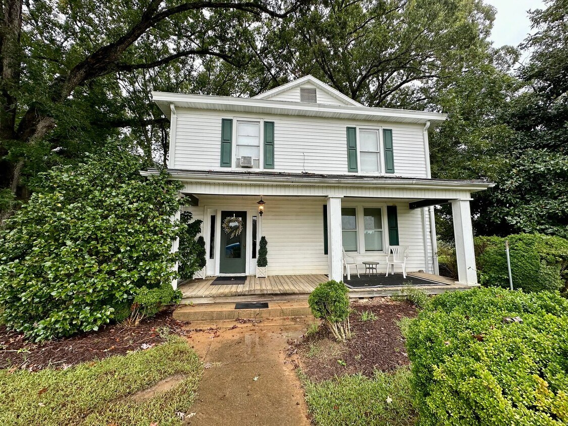 Primary Photo - Southern Charm