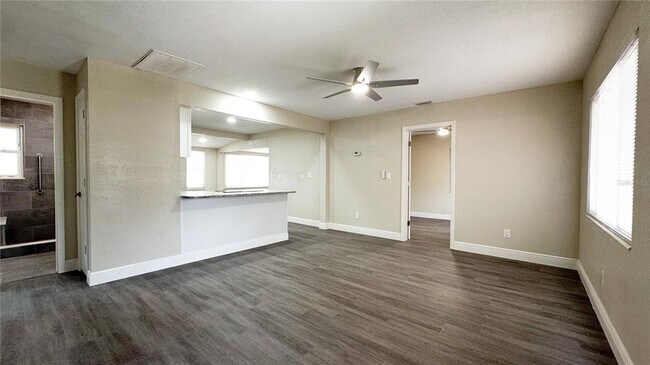 Foto del edificio - 229 45th Ave S