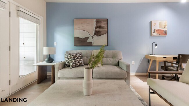 Foto del edificio - 8100 Palisades Cir