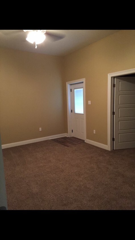 Master bedroom with walkin closet - 16316 Florida Blvd
