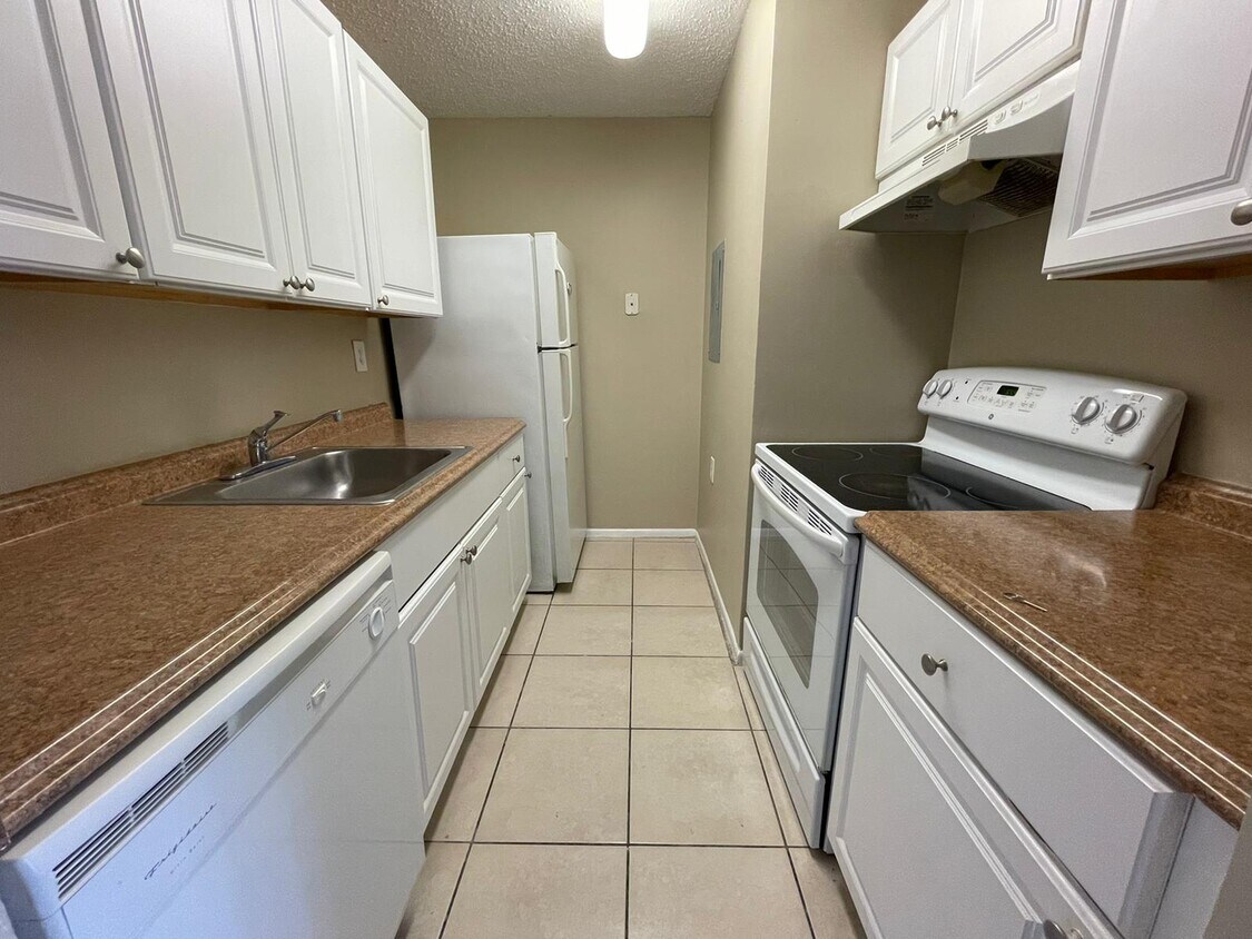 1162 Lake Terry Dr, West Palm Beach, FL 33411 Condo for Rent in West