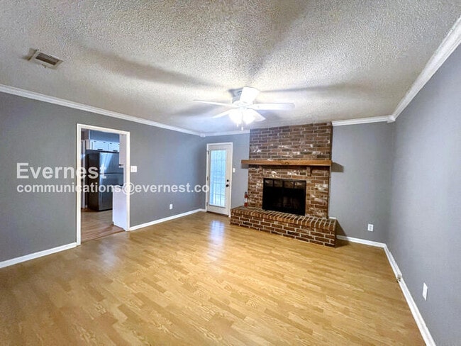 Building Photo - 903 Bristol Dr