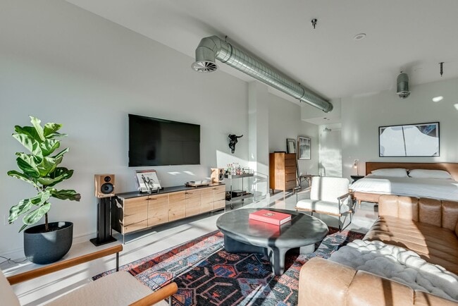 Building Photo - Newport Lofts 1502