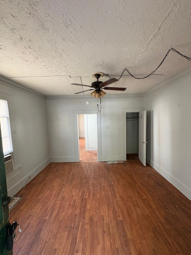 Photo - 617 Candler St Apartment