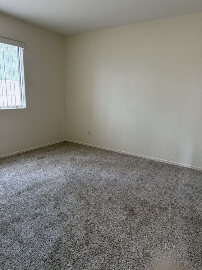 Foto del edificio - *Corner Lot* 4 Bedroom,2 bath in Power Ranch!