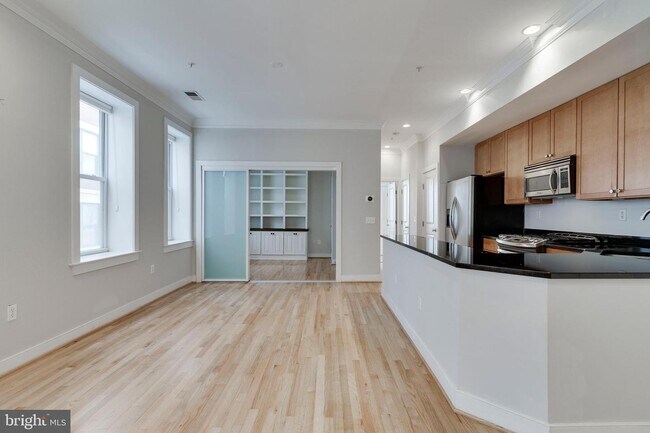 Building Photo - 1224 13th St NW