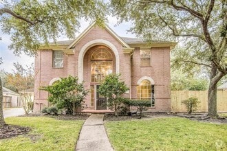 Building Photo - 2117 Enchanted Lake Dr