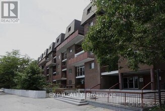 Building Photo - 3025-3025 The Credit Woodlands