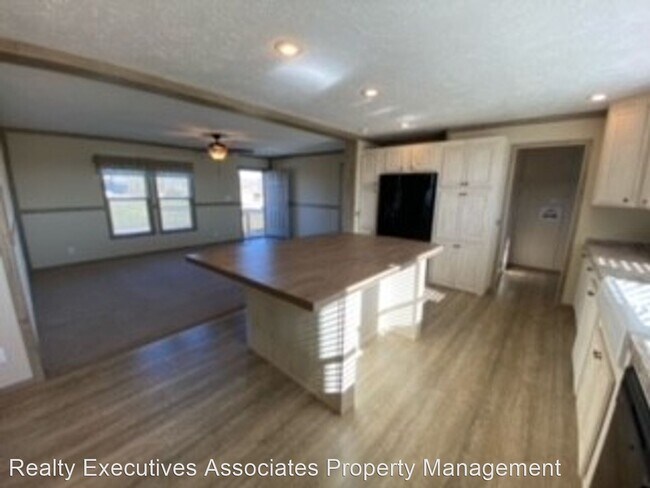 Foto del edificio - 3 br, 2 bath House - 2033 Peterson Road